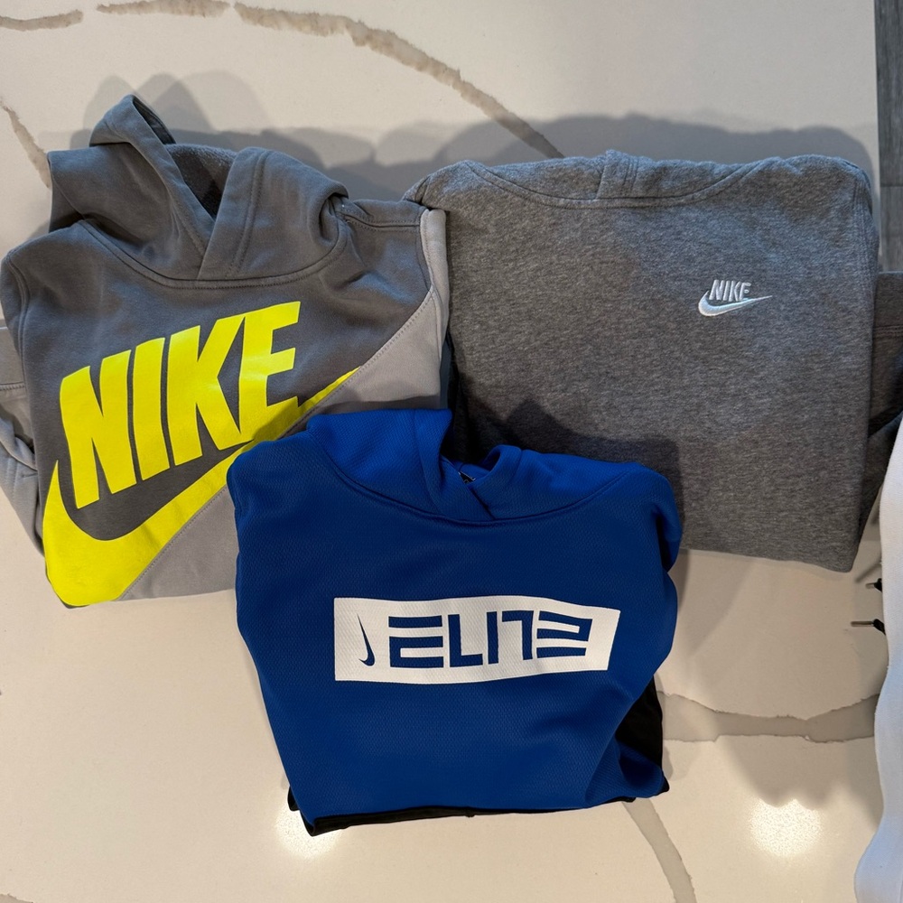 (3) Nike Hoodies Bundle